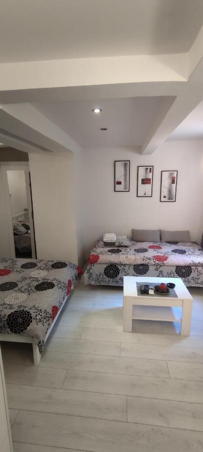 Studio Apartman Kocka Belgrad Exteriör bild