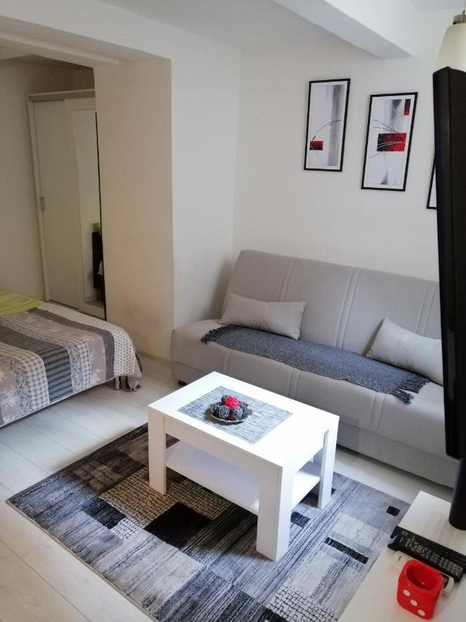 Studio Apartman Kocka Belgrad Exteriör bild