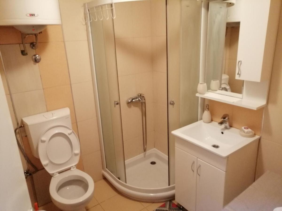 Studio Apartman Kocka Belgrad Exteriör bild